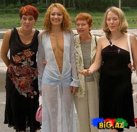 Rusiyanın moskva şəhərində məktəblərin birində qızlar son zəngə belə getdi (Fotolar)