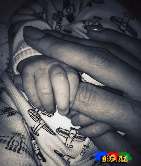 Alessandra Ambrosio yeni doğan oğlu Noah Phoenixin ilk şəkillərini paylaşdı (Fotolar)