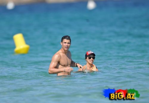 Cristiano Ronaldo və Irina Shayk Fransada istirahətdə (Fotolar)