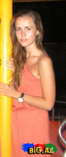 Məktəbli kök qız füsunkar gözəl bir qıza çevrildi (Fotolar)