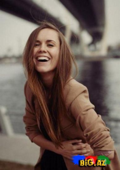 Məktəbli kök qız füsunkar gözəl bir qıza çevrildi (Fotolar)