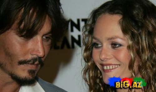 Məşhur Johnny Depp, 14 ildir birlikdə olduğu və ayrıldığı Vanessa Paradis'a geri döndü (Fotolar)