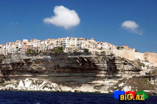 Sıldırım qayalarda şəhərlər (Fotolar)