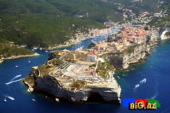 Sıldırım qayalarda şəhərlər (Fotolar)