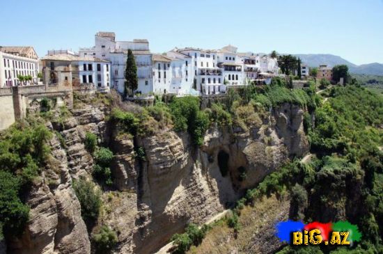 Sıldırım qayalarda şəhərlər (Fotolar)