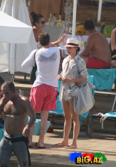 Hande Ataizi bikinidə görüntünləndi (Fotolar)