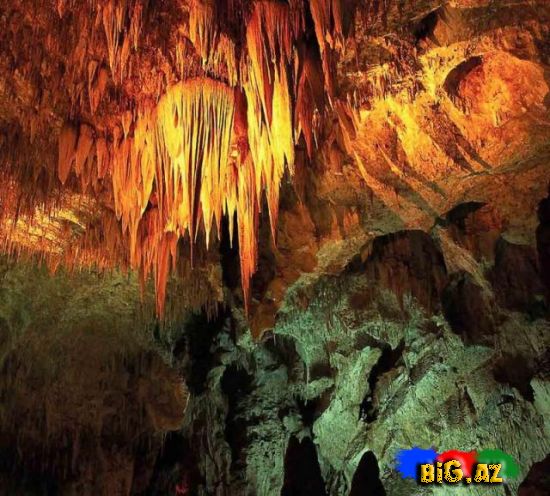 Dünyanın müxtəlif ölkələrində mağaralar (Fotolar)