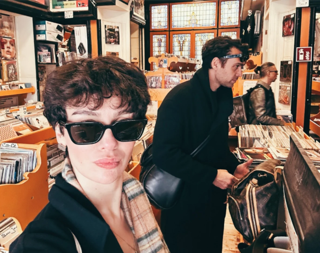 Birce Akalay sevgilisi ilə Barselonada romantik anlar yaşadı