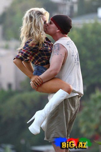 Məşhur aktyorun arvadı: