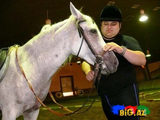 Murad Dadaşov atın belinə çıxdı (Foto)