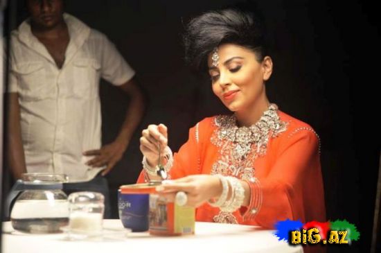 Nanə Ağamalıyeva Şri-Lankada hind qızı oldu (Foto)