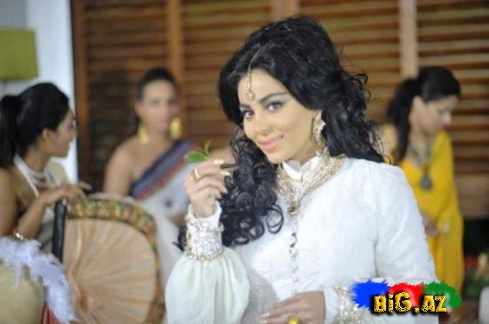 Nanə Ağamalıyeva Şri-Lankada hind qızı oldu (Foto)