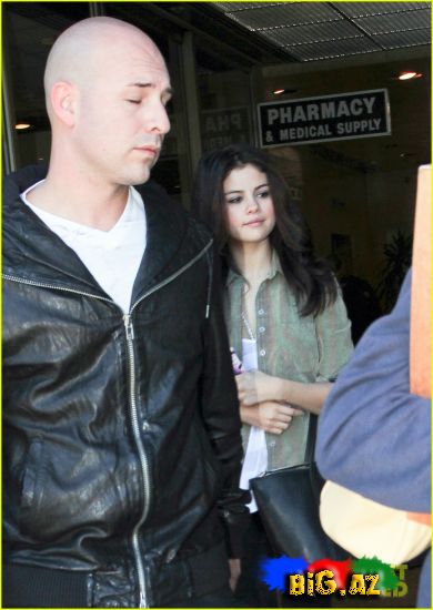 Justin Bieber Selena Gomez Benihanna Naharında