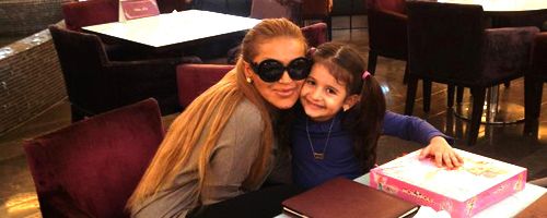 Rəqsanənin qızının atası hansı deputatdır?