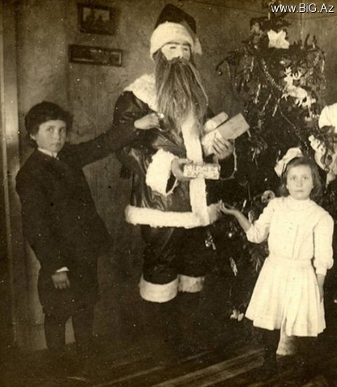 Uşaqları qorxudan Santa Klaus – Dəhşətli şəkillər (Foto)