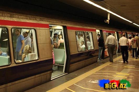 Bakı metrosunda yeni vaqonlar istifadəyə verildi (video)