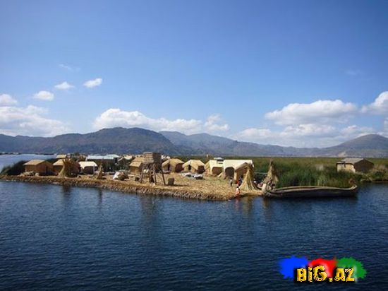 Titikaka gölündə üzən adalar (Foto)
