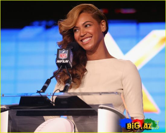 Beyonce: Dövlət Himni Mətbuat Konfransında oxuyur (Fotolar)