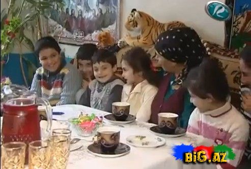 11 uşaq, 30 nəvə və 3 nəticəsi olan Həbibə nənə (Foto & Video)