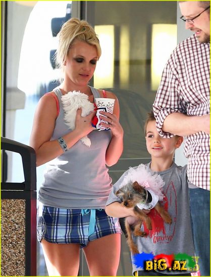 Britney Spears: Oğlanları ilə istirahətdə (Fotolar)