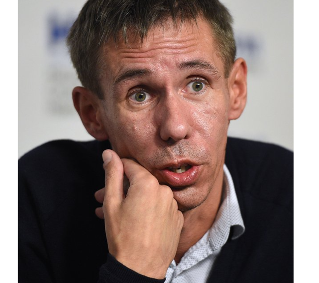 Xəyanət ittihamı ilə axtarılan rus aktyor siyahıdan çıxarıldı