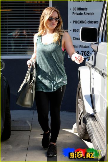 Hilary Duff mağazalarda (Fotolar)