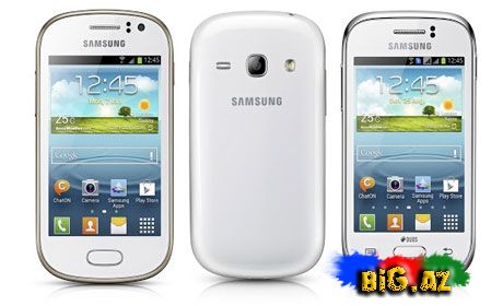 "Samsung"-dan iki yeni smartfon
