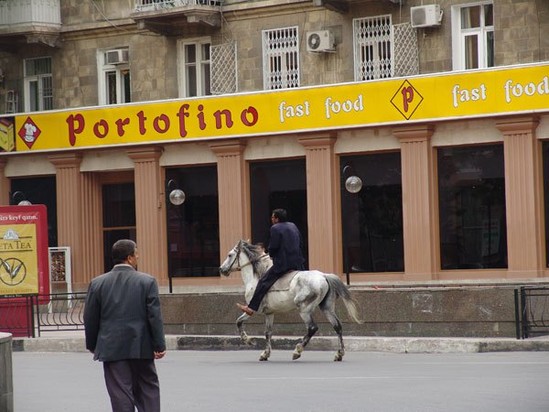 90-cı illərin Bakısı: İndiki şəhərimizdə olmayan 10 şey - FOTO