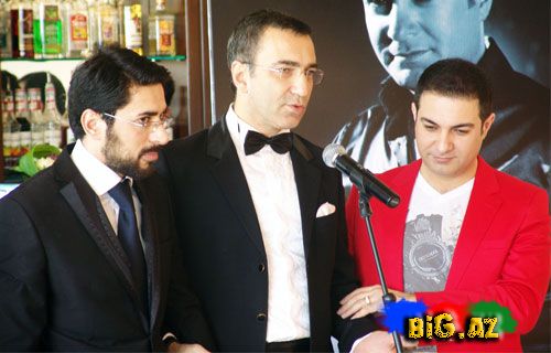 Rəşad İlyasov "Mənə əllərini ver" dedi... (Foto, Video)