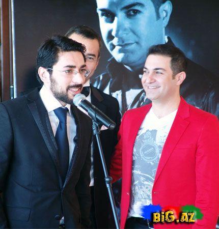 Rəşad İlyasov "Mənə əllərini ver" dedi... (Foto, Video)