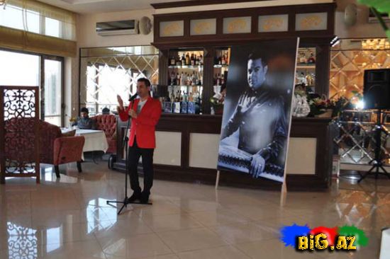 Rəşad İlyasov "Mənə əllərini ver" dedi... (Foto, Video)