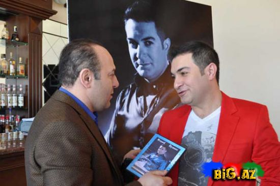 Rəşad İlyasov "Mənə əllərini ver" dedi... (Foto, Video)