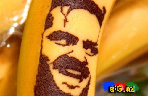 İstedadlı Tatu rəssam banan haqqında ünlü portret edir (Fotolar)