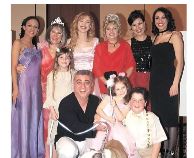 "Sihirli Annem" serialının aktyoru: "Mənə məlumat vermək kimi nəzakət göstərmədilər"