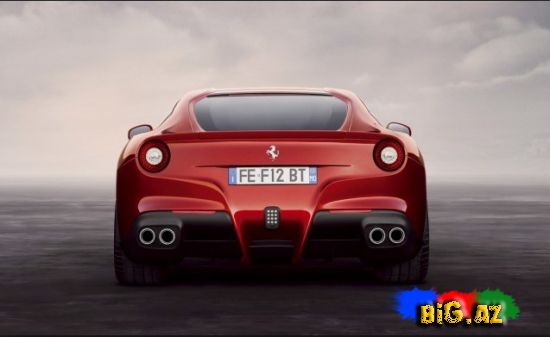 Lüks Ferrari F12 Berlinetta (Fotolar)