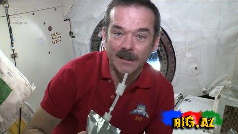 Astronavtın kosmosda tökdüyü göz yaşları (Video)
