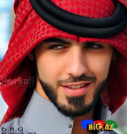 Yaraşıqlı olduğu üçün ölkədən qovulan oğlan (Fotolar)