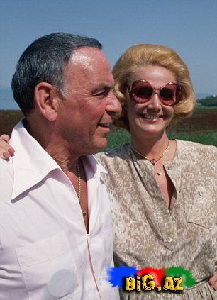 Arvadına boşanmaya razılıq verməsi üçün yalvardı... (Foto, Video)