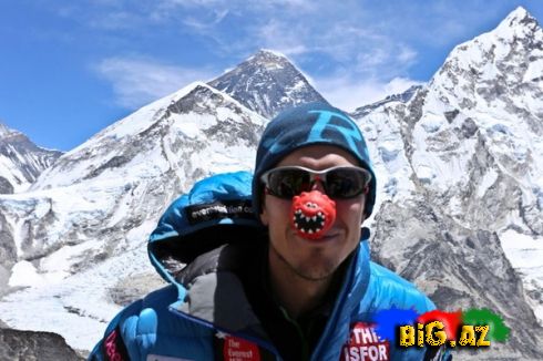 Everestin başından videozəng (Video)