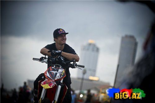 Uçan motosikletlər artıq Bakıda! (Foto)