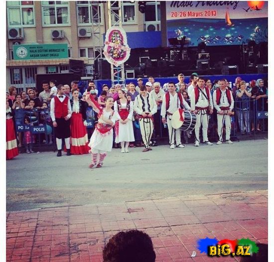 Roza Zərgərli uşaqlar günündə konsert verəcək (Fotolar)