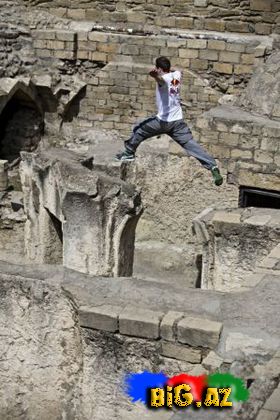 Tanınmış parkuristin Bakı macəraları (Foto,Video)