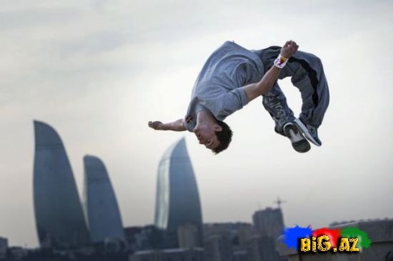 Tanınmış parkuristin Bakı macəraları (Foto,Video)