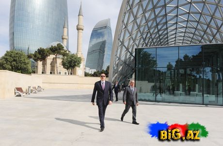 İlham Əliyev Bakını seyr etdi (Fotolar)