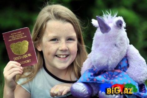 9 yaşlı qız saxta pasportla Türkiyəyə gedib qayıtdı (Fotolar)