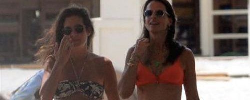 Edwına Sponza'nın Dəniz və Günəş Keyfindən - Fotolar