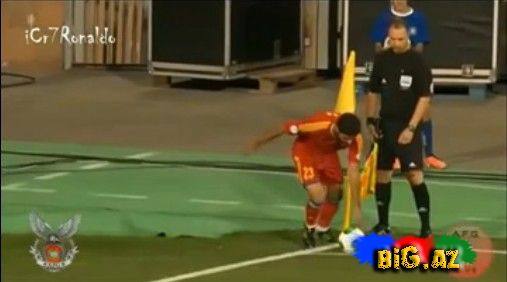 Erməni futbolçunun rüsvay olduğu an - VIDEO
