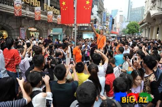 Dünyanın ən uzun adamı Çində -FOTO