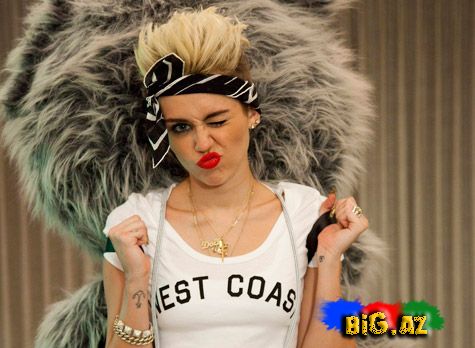 Məşhur muğənniyə porno təklifi-Fotolar