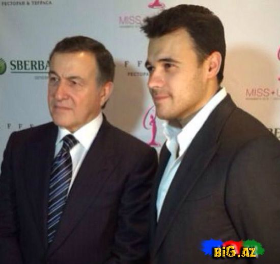 Emin gözəllərə parti verdi - FOTO